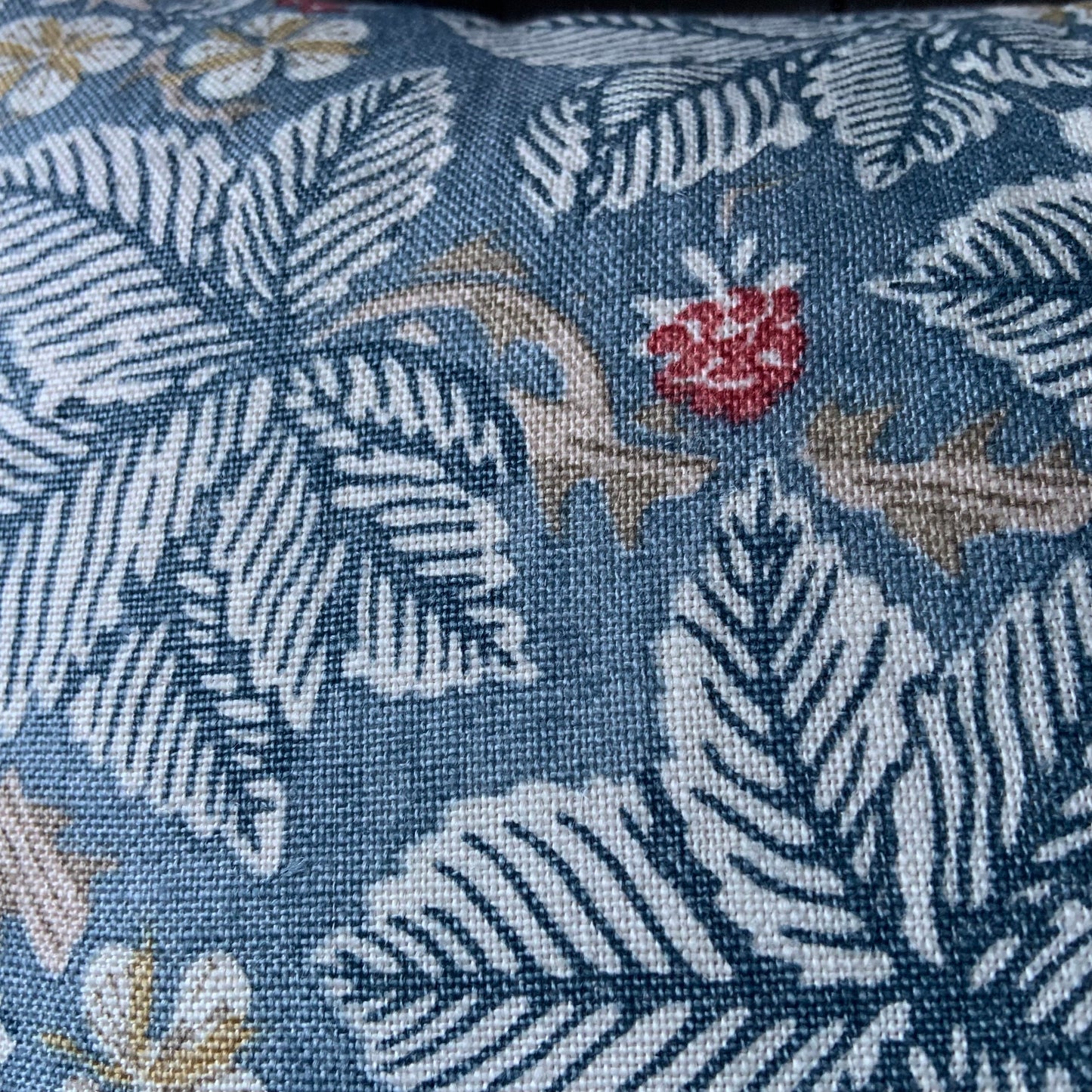 William Morris Luxury Designer Bramble Red Blue Vintage Cushion Pillow Sofa Cover
