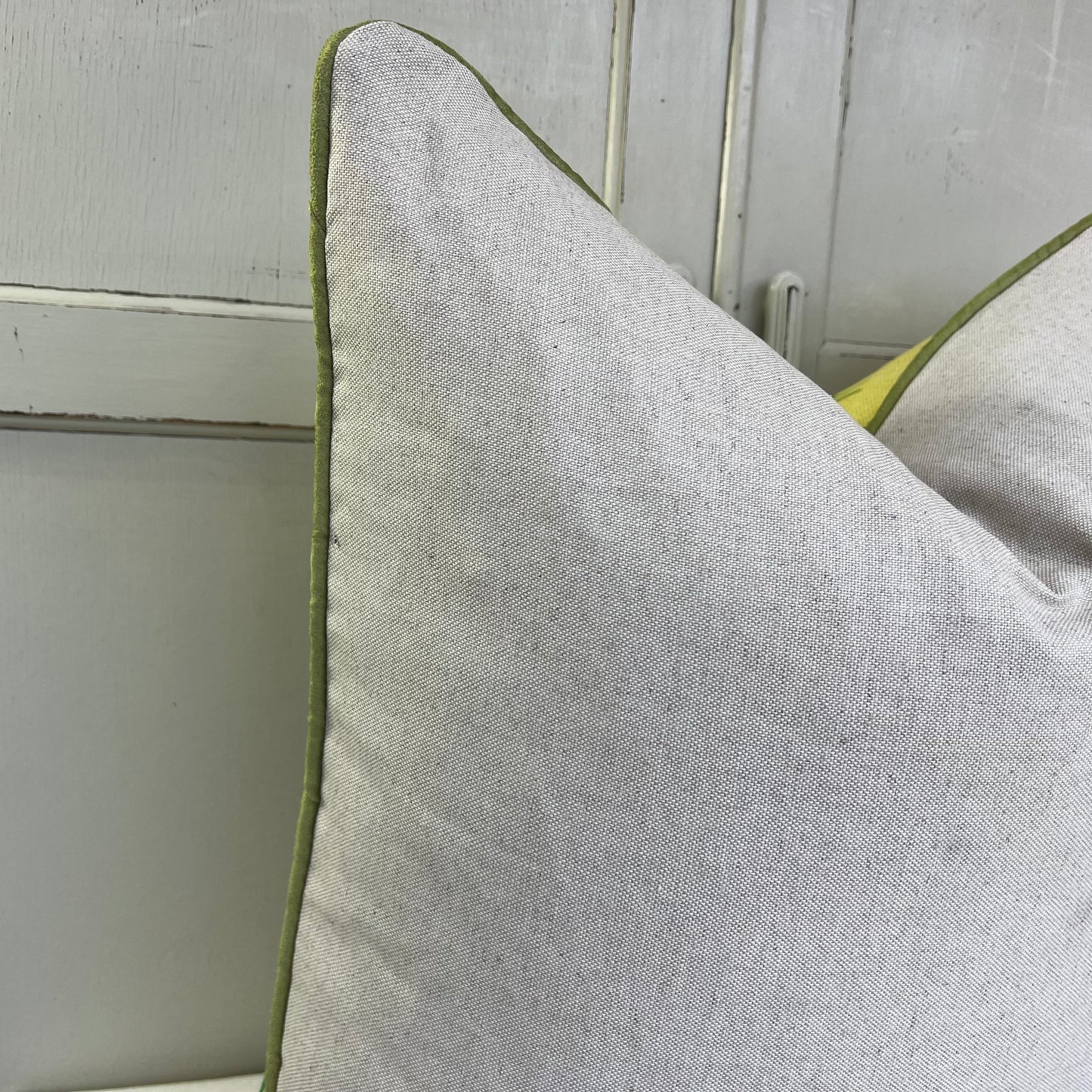 Schumacher Luxury Designer Pointers Yellow Decorative Cushion Pillow Throw Cover
