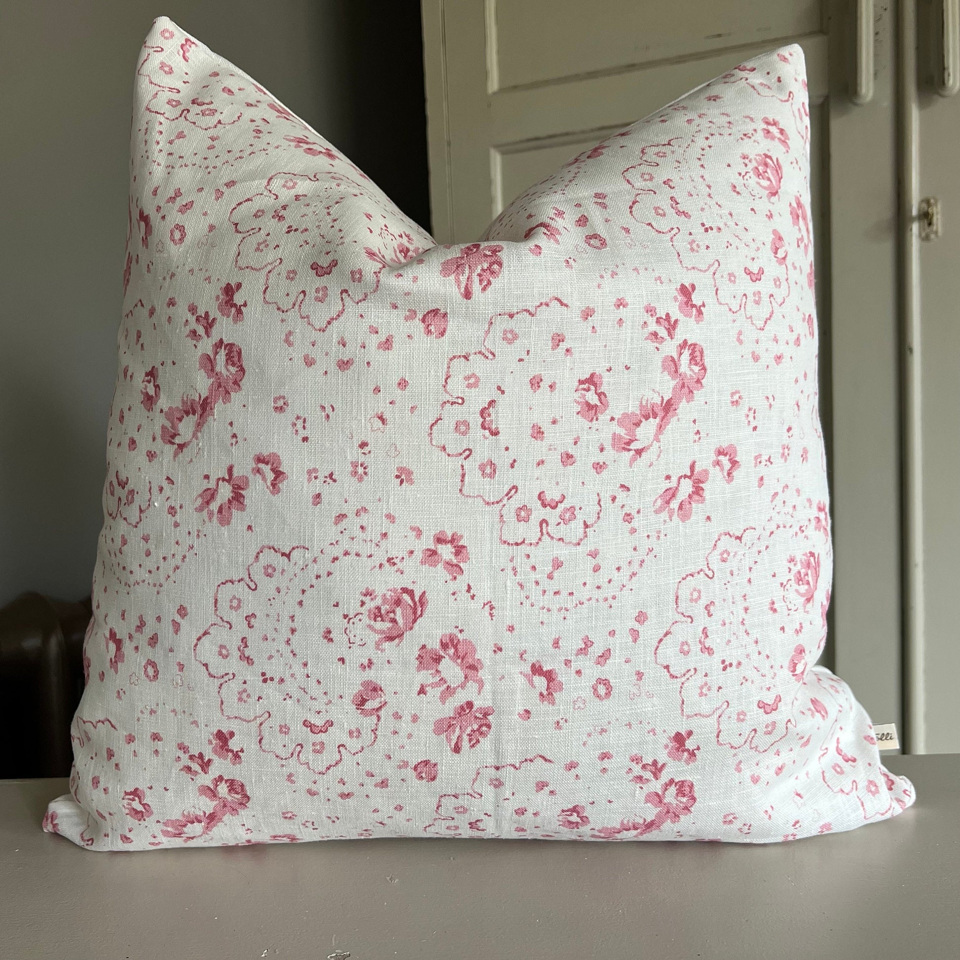 Cabbages and Roses New Penny Raspberry White Vintage Shabby Chic Cushion Pillow Cover