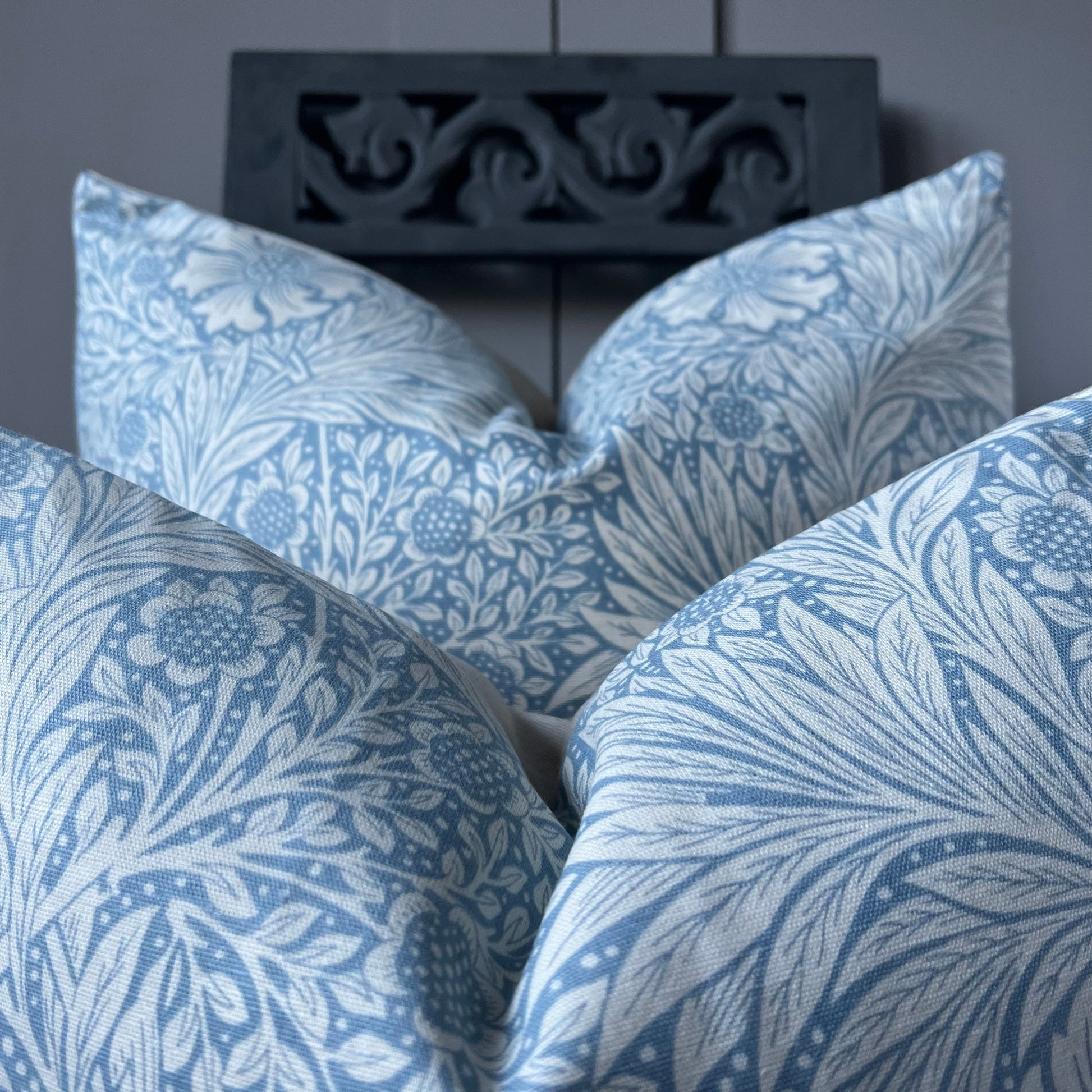 William Morris Marigold Luxury Designer Fabric Vintage China Blue Floral Cushion Pillow Cover