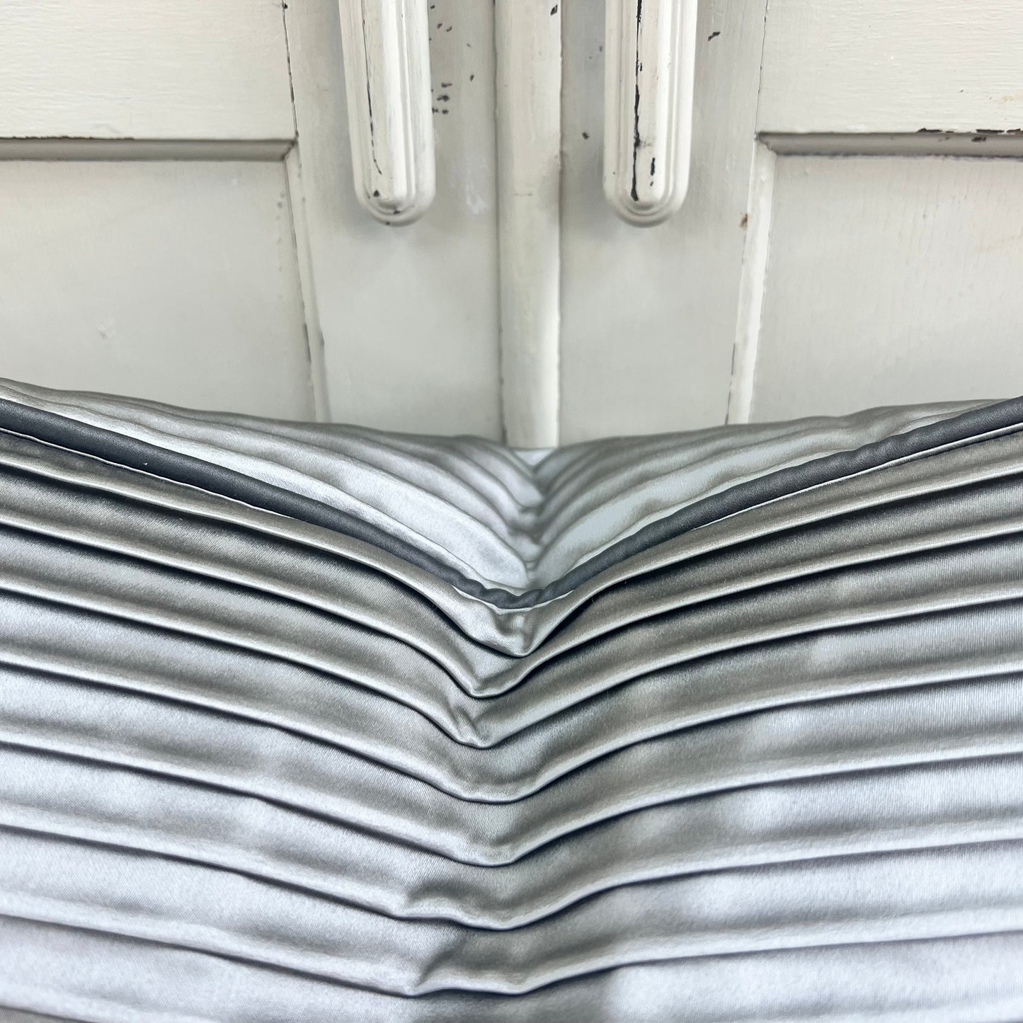 Andrew Martin Luxury Designer Contemporary Grey Pleated Fabric Cushion Sofa Pillow Cover