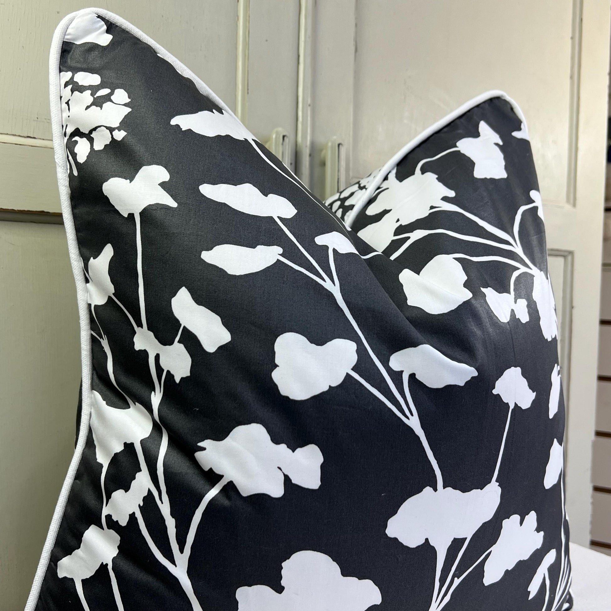 Schumacher Luxury Designer Pennick Floral Black White Cushion Pillow Sofa Cover