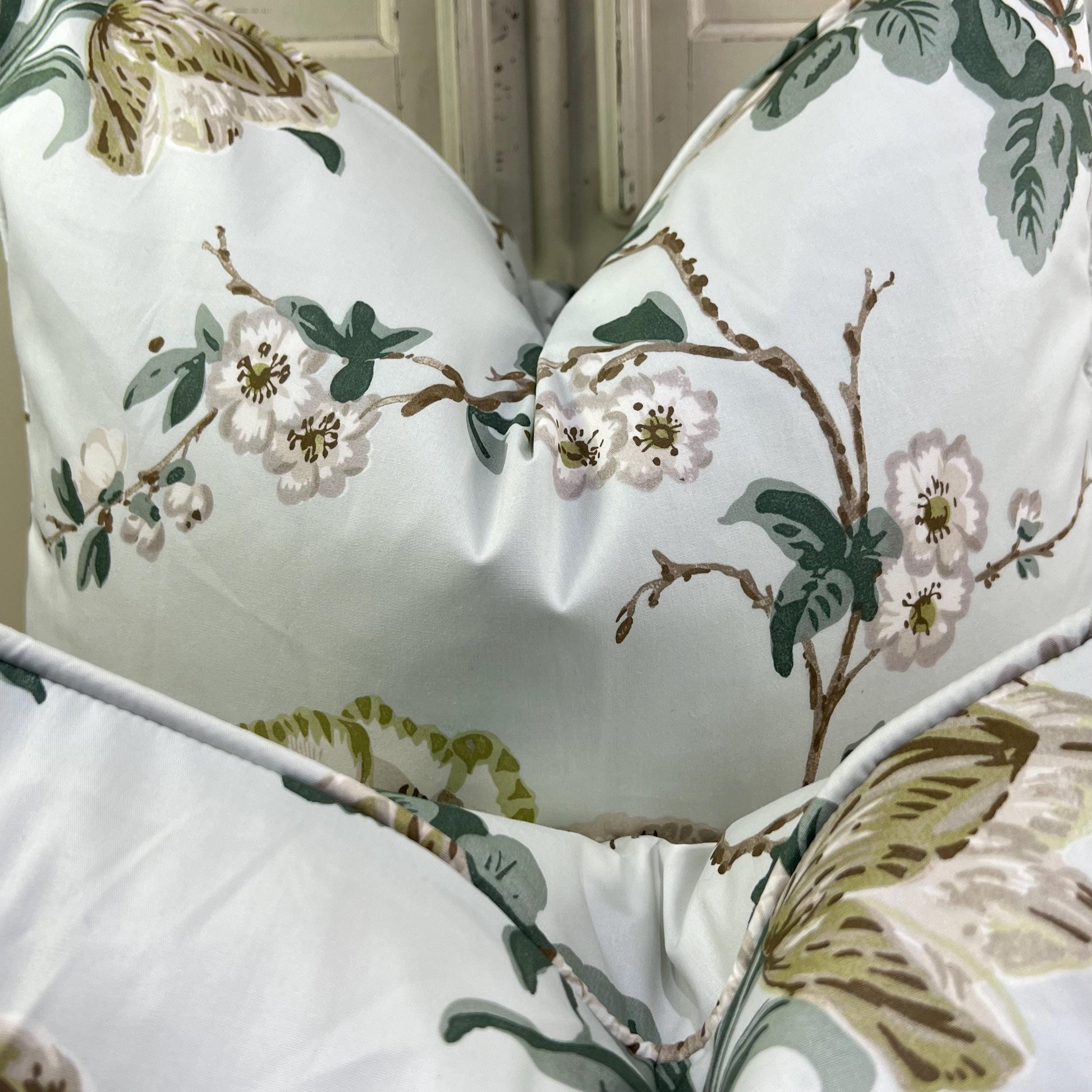 Schumacher Luxury Designer "Betty Chintz" Floral Celadon Blue Cushion Pillow Sofa Cover