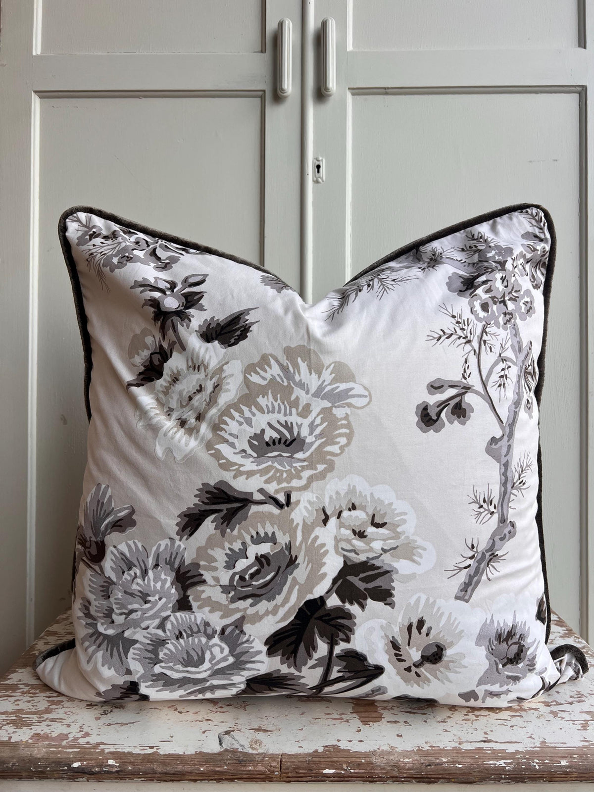 Schumacher Luxury Designer "Pyne Hollyhock" Charcoal Floral White Grey Cushion Pillow Sofa Cover